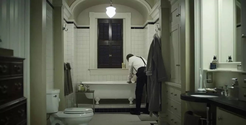 Łazienka Franka i Claire Underwoodów, "The House of Cards”