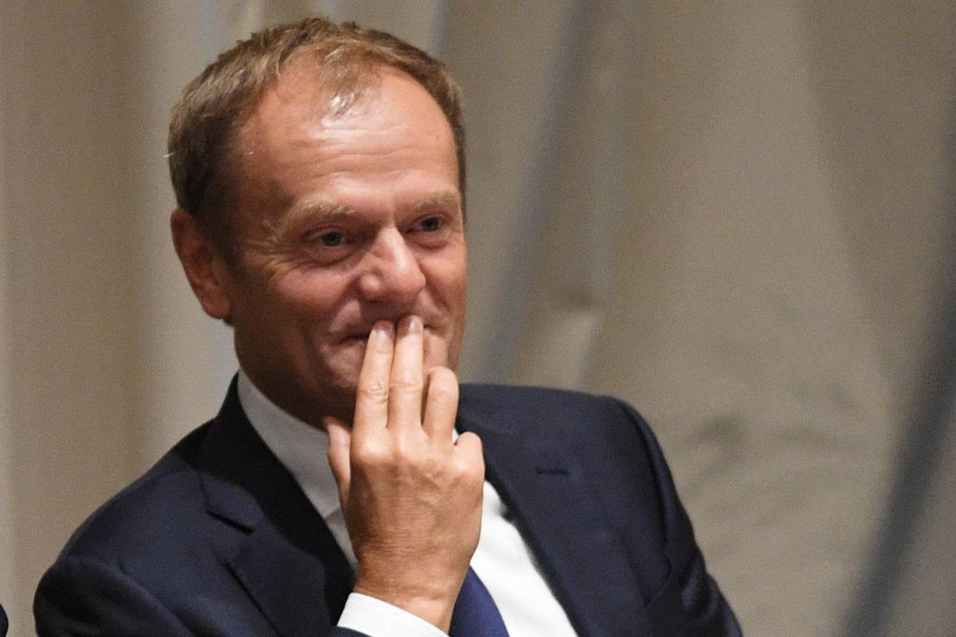 donald tusk udaje beatlesa zobacz zdjęcie wp wiadomości