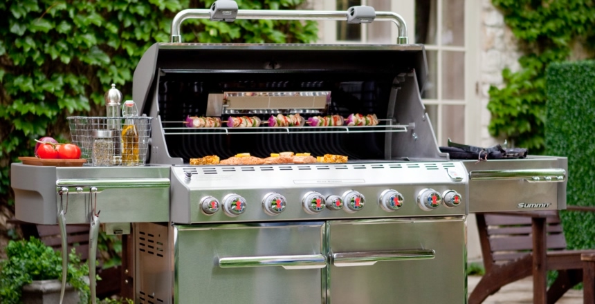 Weber Summit S-670