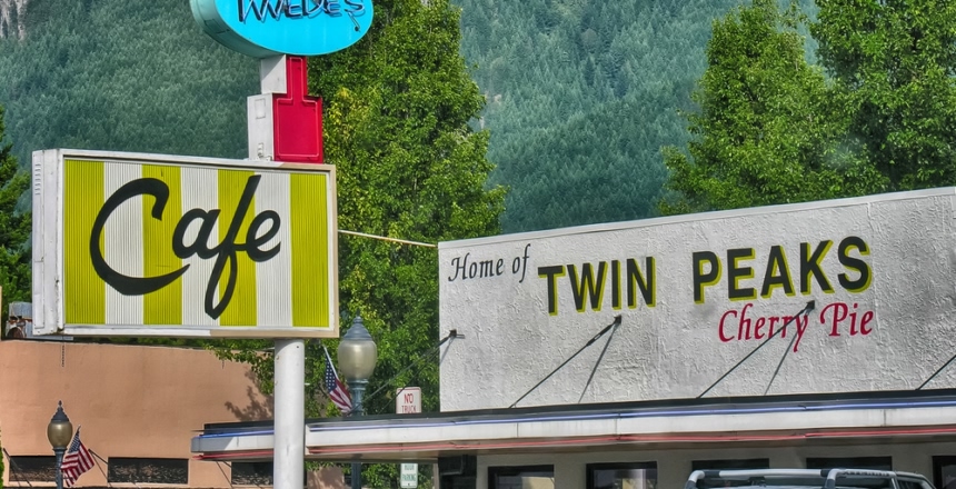 "Twin Peaks"